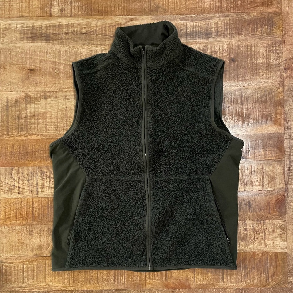 Lululemon Tundra Trek Sherpa Fleece Vest